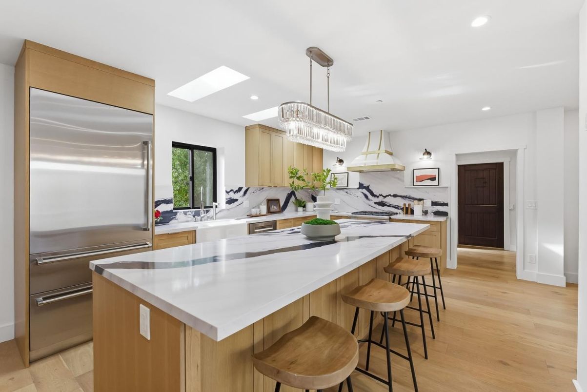 Chandelier, Interior, Kitchen, Pendant Lights, Recessed Lighting, Stainless Steel Appliances, Wood Texture Flooring