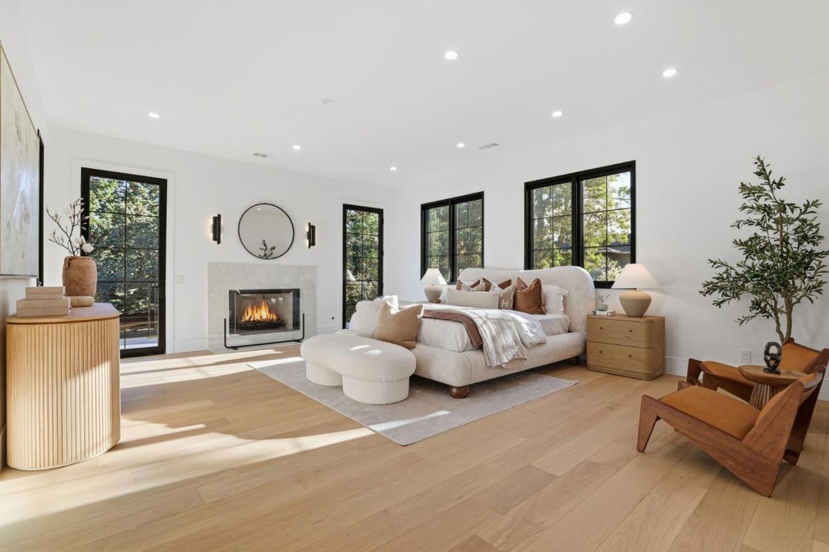 Bedroom, Fireplace, Interior, Recessed Lighting, Wood Texture Flooring
