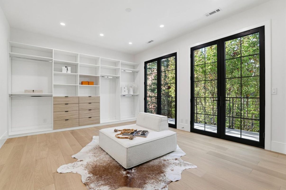 Interior, Recessed Lighting, Walk-in Closets, Wood Texture Flooring