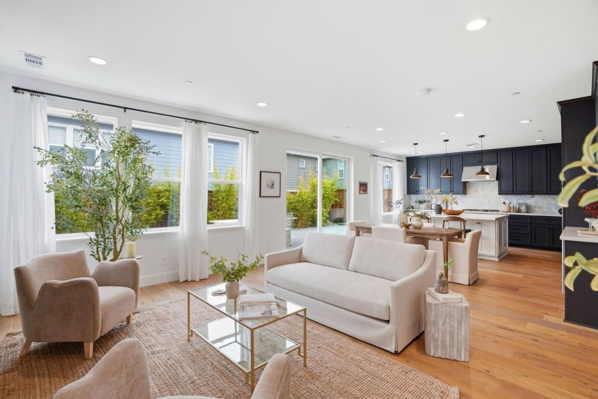 Dining room, Interior, Kitchen, Living room, Pendant Lights, Recessed Lighting, Wood Texture Flooring