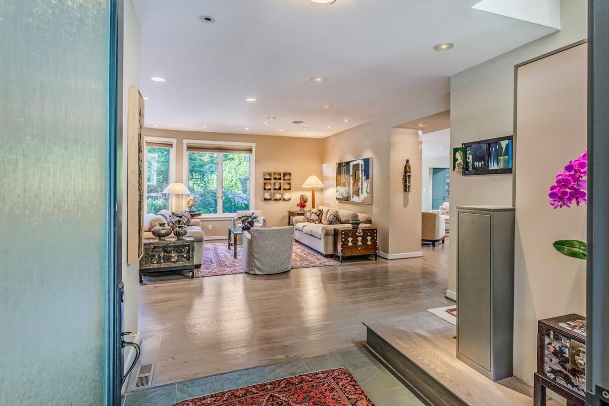 Interior, Living room, Recessed Lighting, Wood Texture Flooring