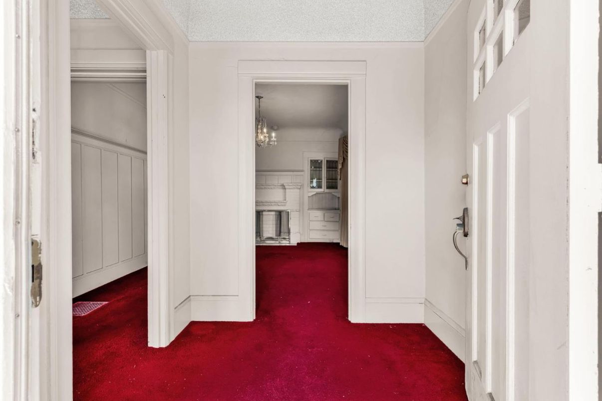 Chandelier, Empty room, Interior