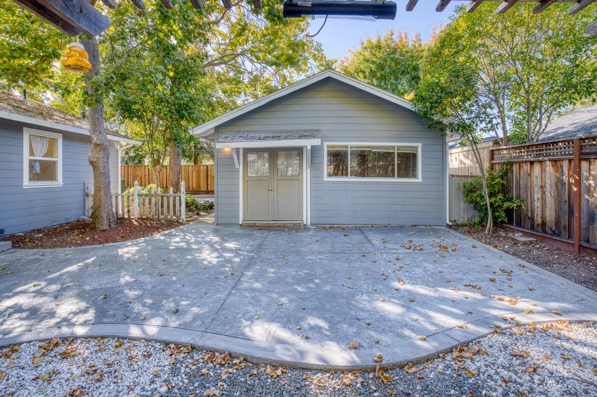 DE Listing image placeholder