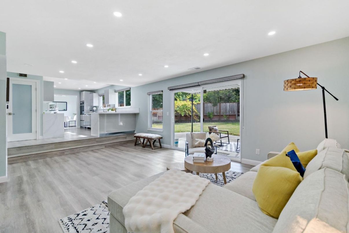 Interior, Kitchen, Living room, Recessed Lighting, Wood Texture Flooring