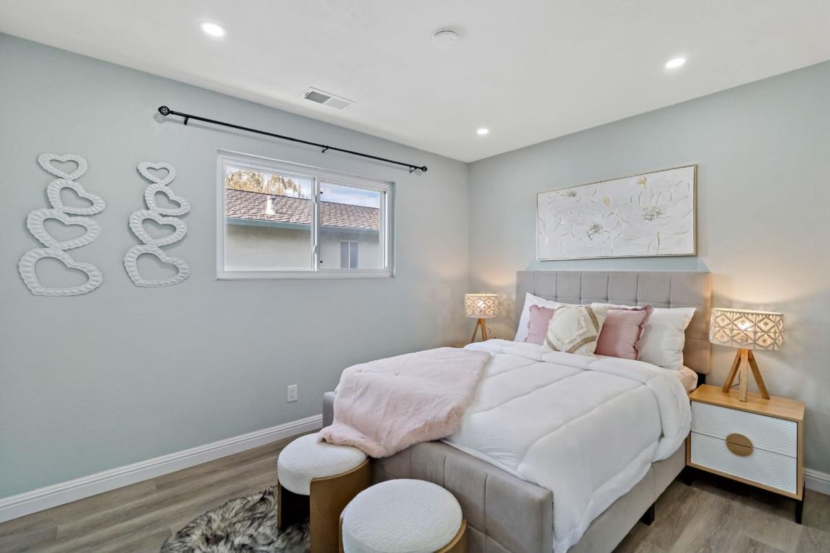 Bedroom, Interior, Recessed Lighting, Wood Texture Flooring