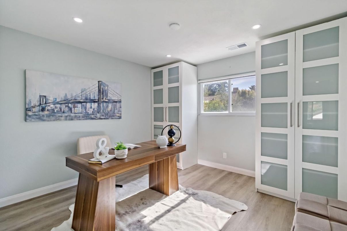 Home Office, Interior, Recessed Lighting, Wood Texture Flooring