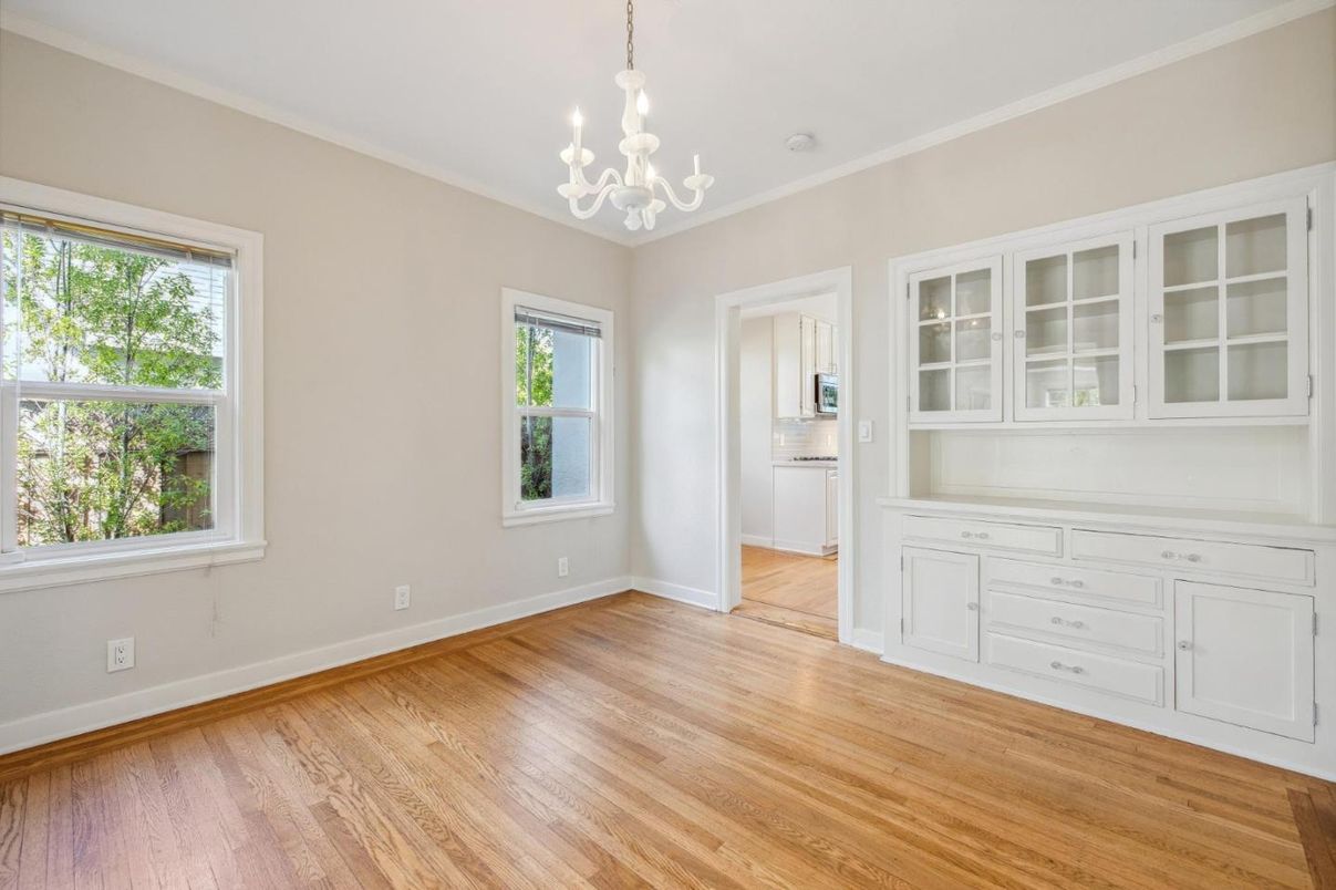 Chandelier, Empty room, Interior, Wood Texture Flooring