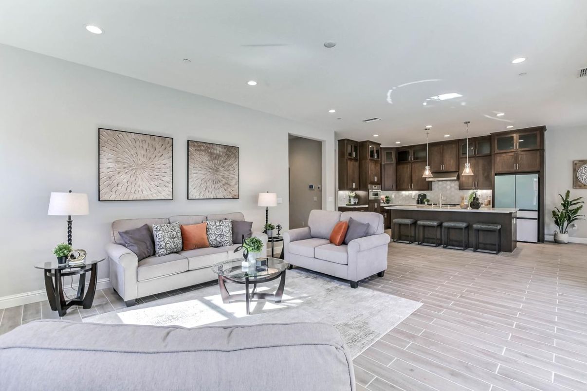 Interior, Kitchen, Living room, Pendant Lights, Recessed Lighting, Stainless Steel Appliances