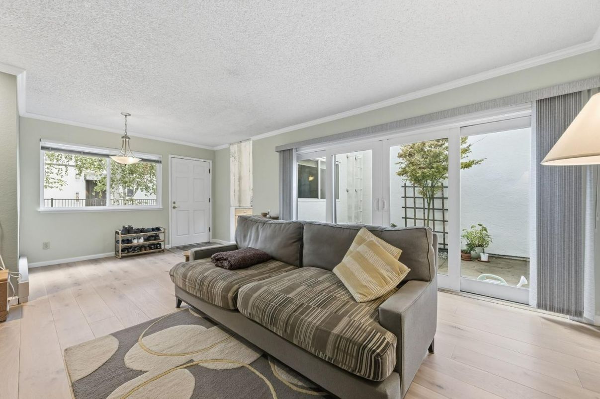 Interior, Living room, Pendant Lights, Wood Texture Flooring