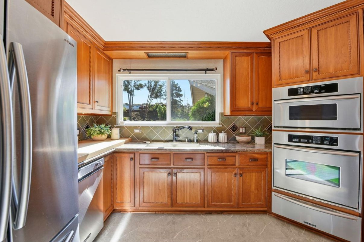 Interior, Kitchen, Stainless Steel Appliances