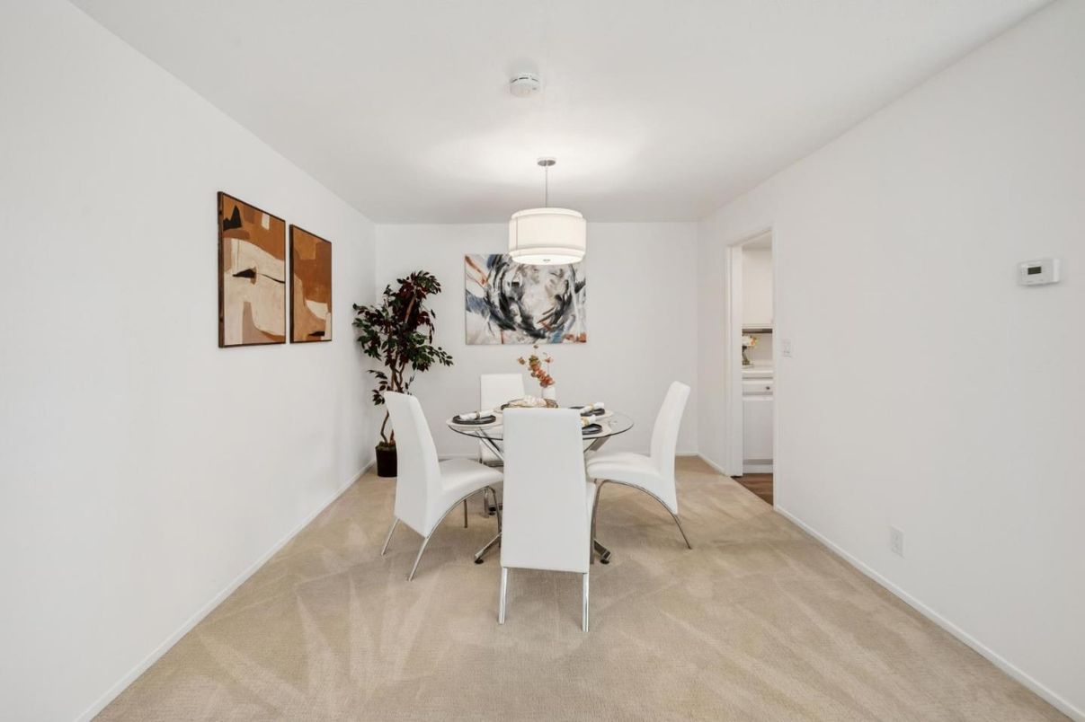 Dining room, Interior
