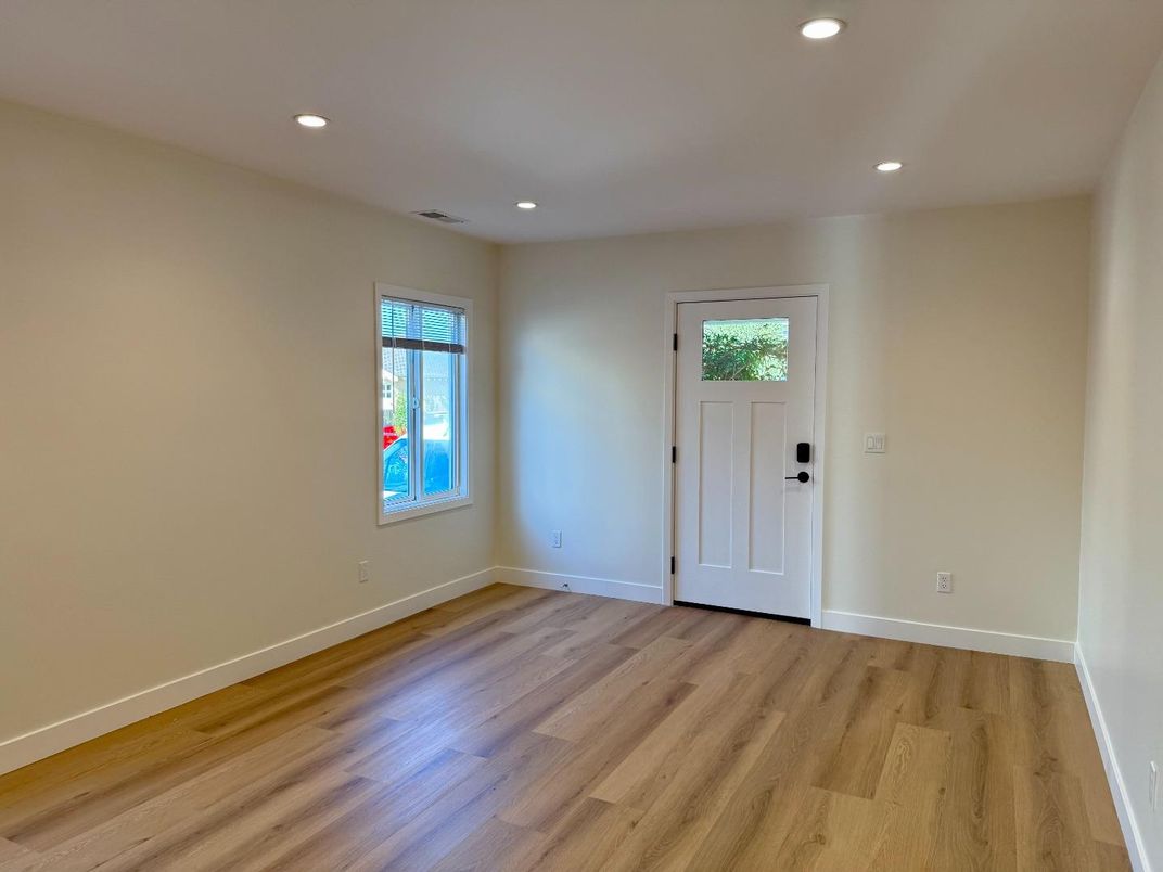 Empty room, Interior, Recessed Lighting, Wood Texture Flooring