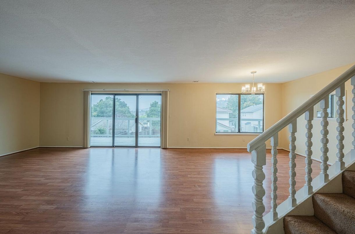Chandelier, Empty room, Interior, Wood Texture Flooring