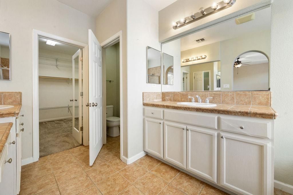 Bathroom, Interior, Tile Countertops