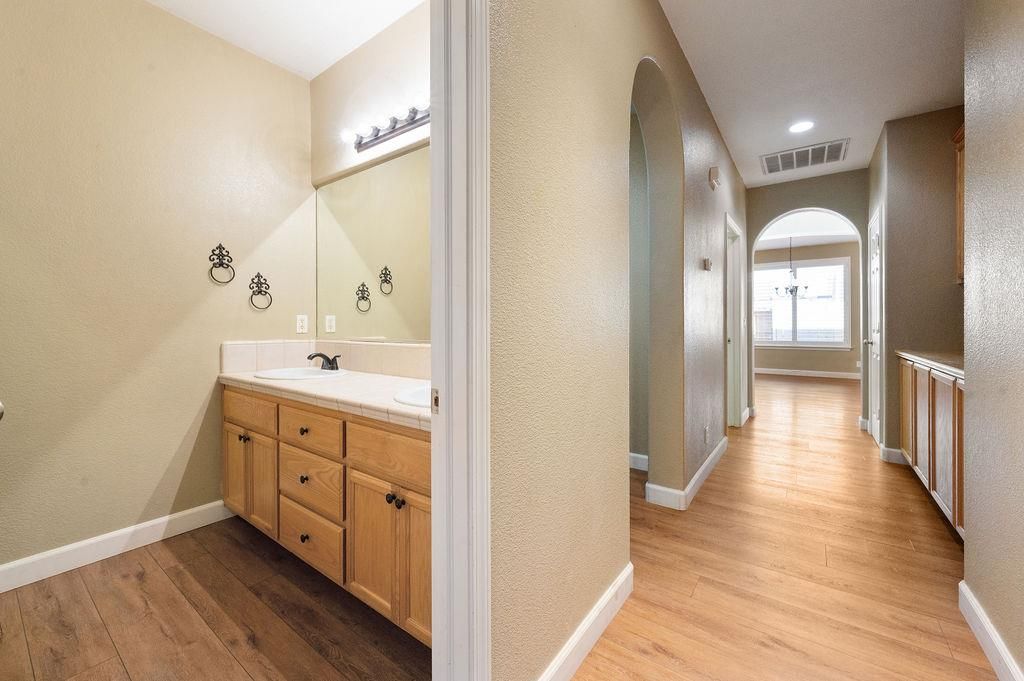 Bathroom, Interior, Recessed Lighting, Wood Texture Flooring