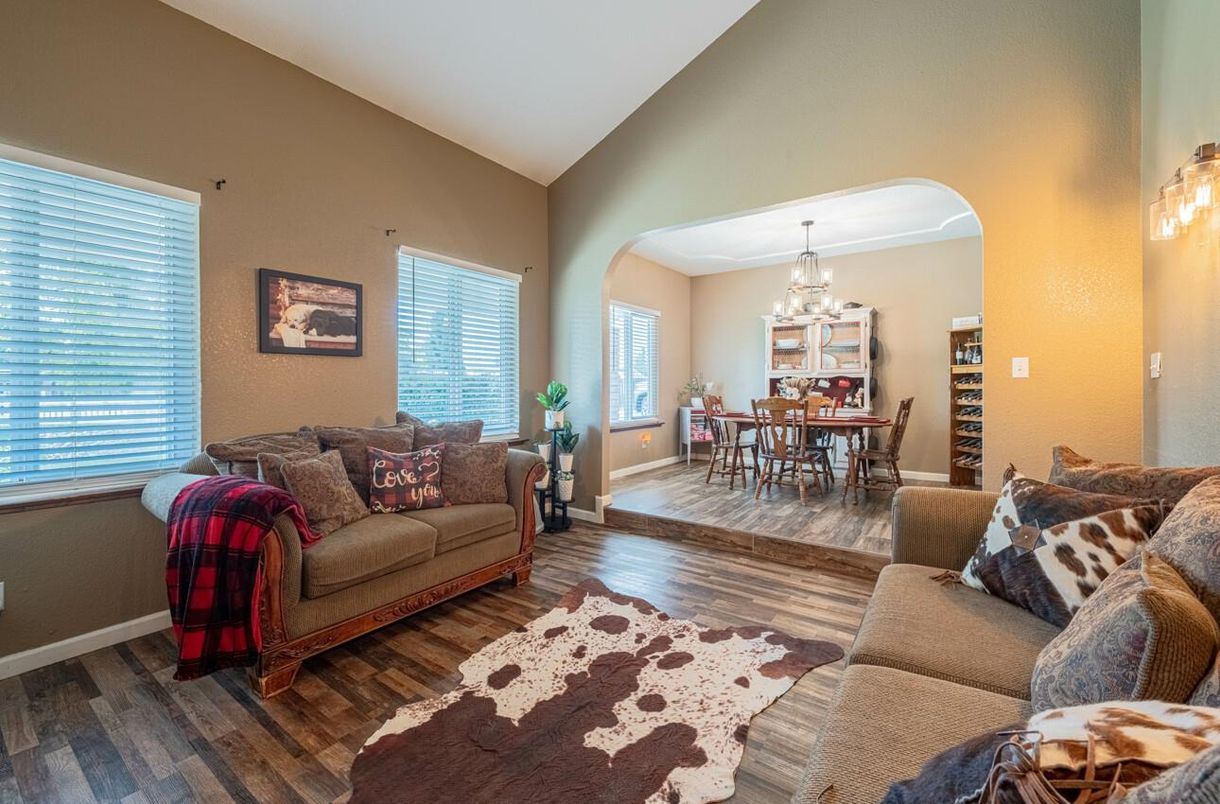 Chandelier, Dining room, Interior, Living room, Wood Texture Flooring