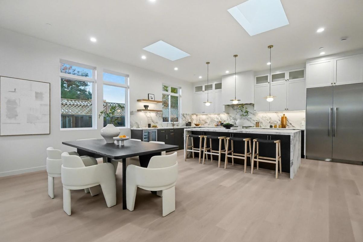 Dining room, Interior, Kitchen, Pendant Lights, Recessed Lighting, Stainless Steel Appliances, Wood Texture Flooring
