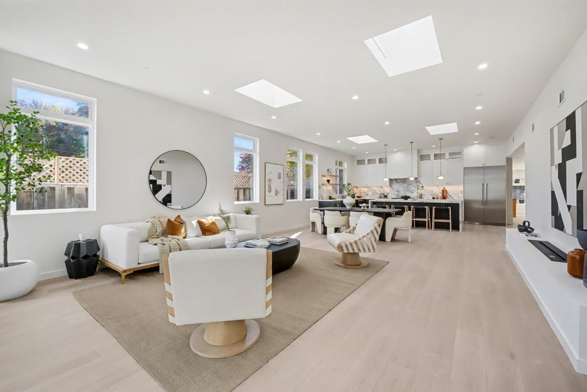 Dining room, Interior, Kitchen, Living room, Pendant Lights, Recessed Lighting, Stainless Steel Appliances, Wood Texture Flooring