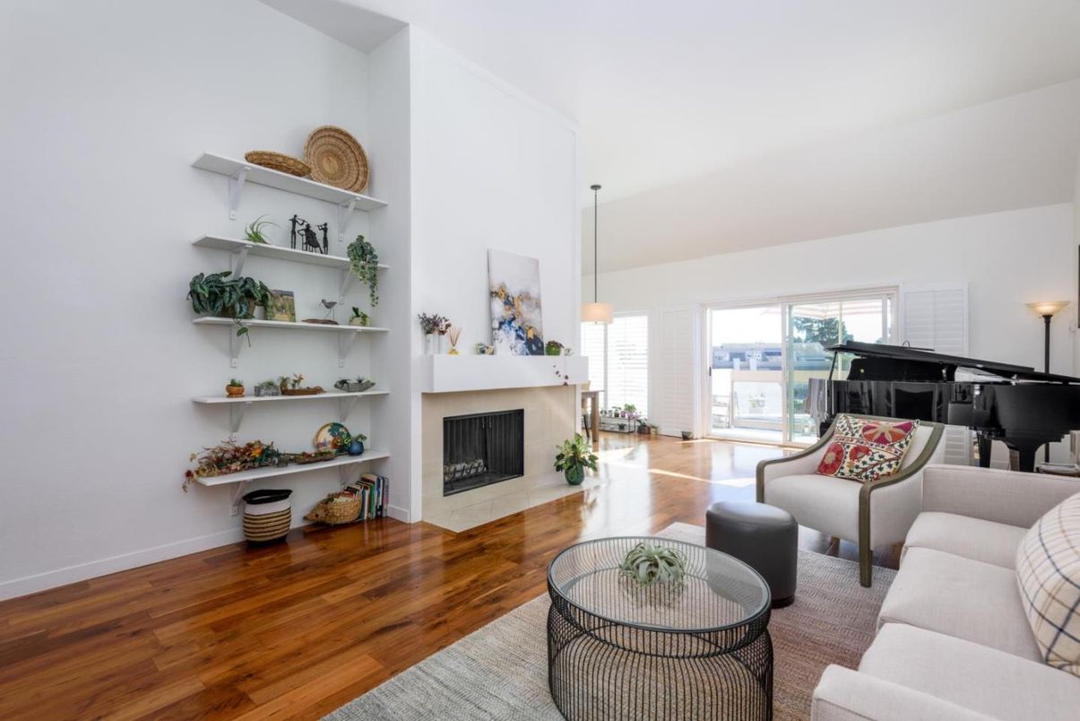 Fireplace, Interior, Living room, Pendant Lights, Piano, Wood Texture Flooring