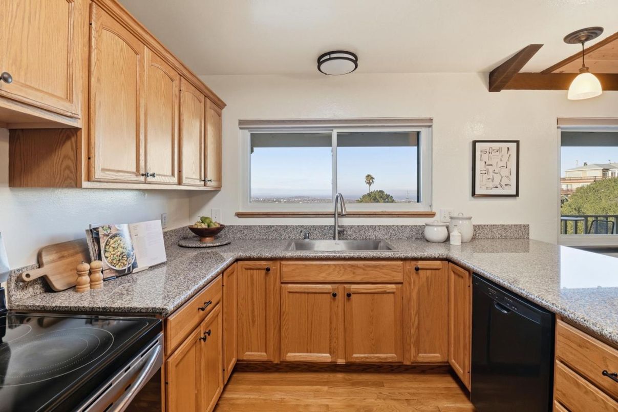 Interior, Kitchen, Pendant Lights, Wood Texture Flooring