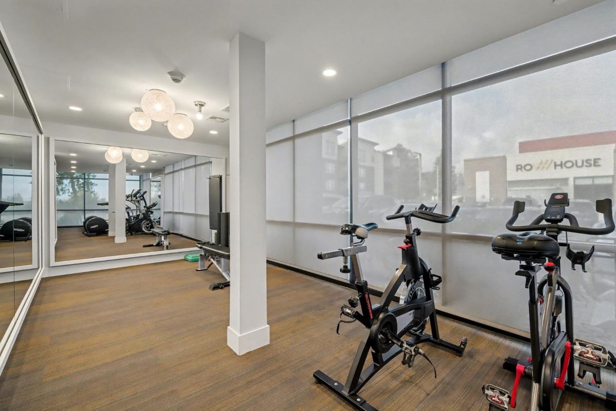 Fitness Equipment, Interior, Recessed Lighting, Wood Texture Flooring