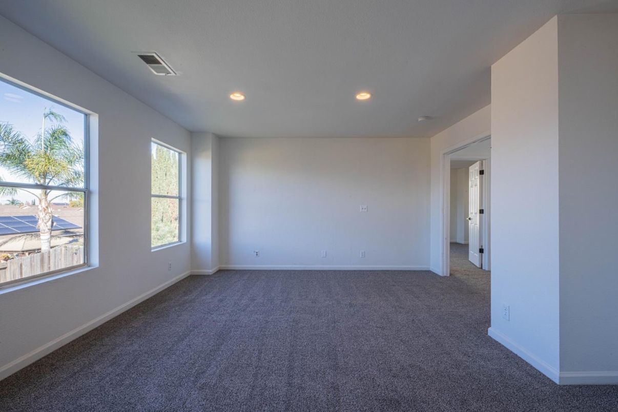 Empty room, Interior, Recessed Lighting
