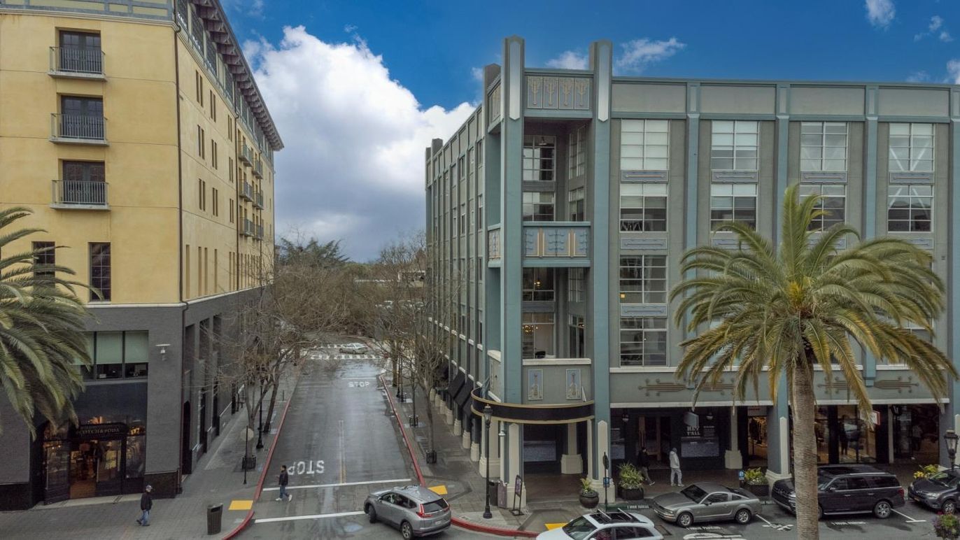 Exterior, Facade, Condo Building