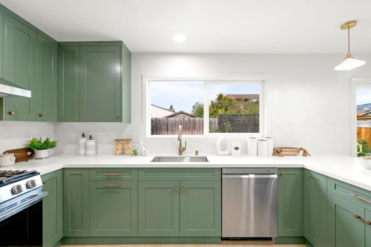 Interior, Kitchen, Pendant Lights, Recessed Lighting, Stainless Steel Appliances