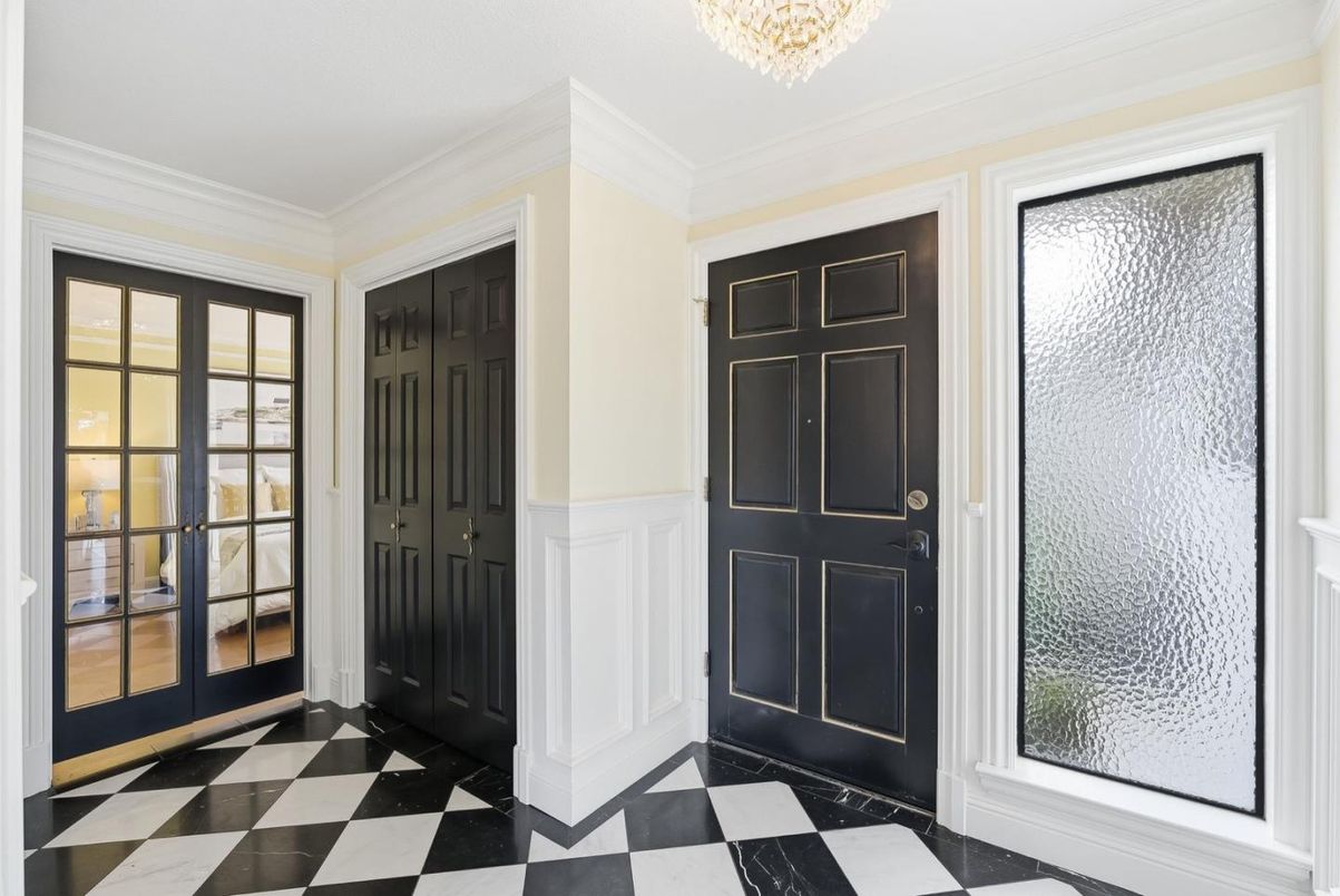 Chandelier, Interior, Marble