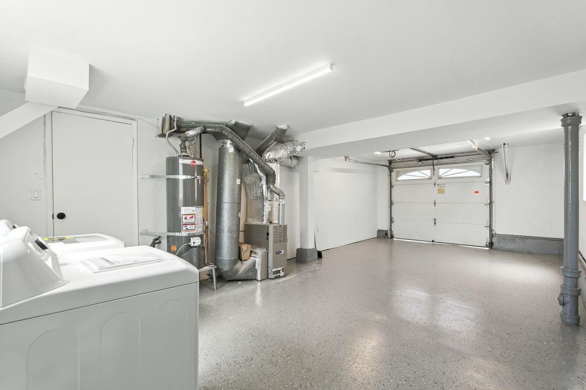 Garage, Interior, Washer