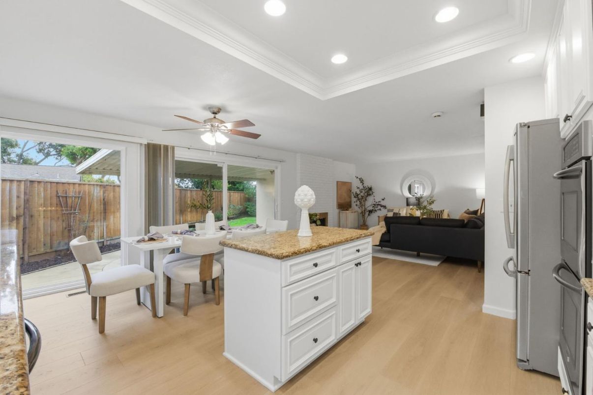 Dining room, Interior, Living room, Recessed Lighting, Wood Texture Flooring