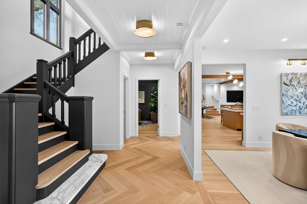 Interior, Pendant Lights, Recessed Lighting, Wood Texture Flooring