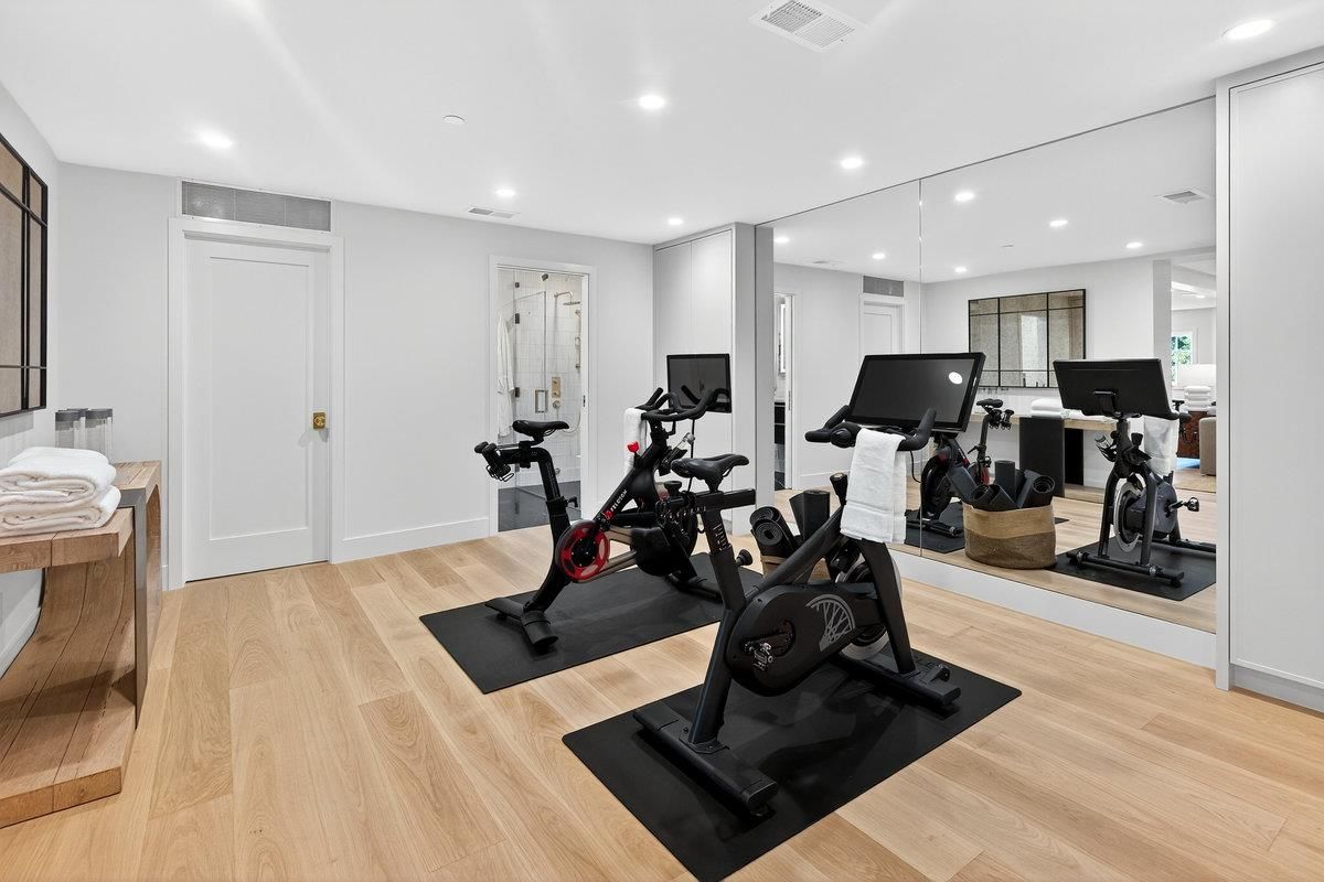 Fitness Equipment, Interior, Recessed Lighting, Wood Texture Flooring