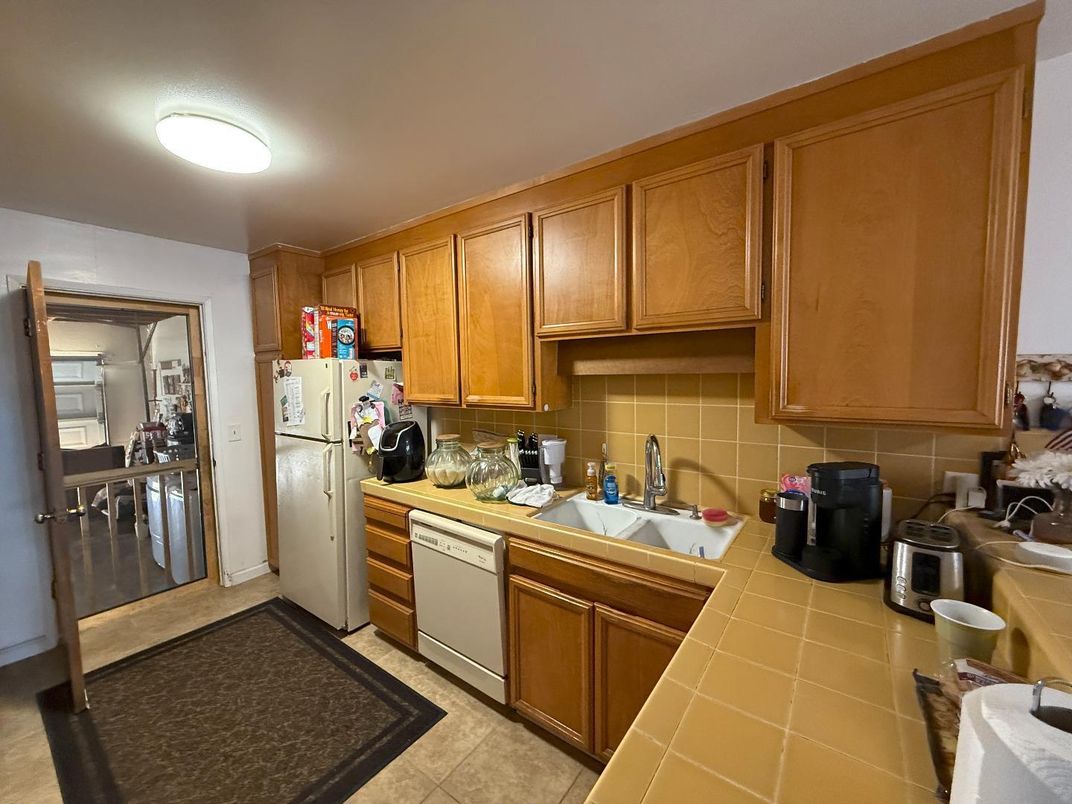 Interior, Kitchen, Tile Countertops