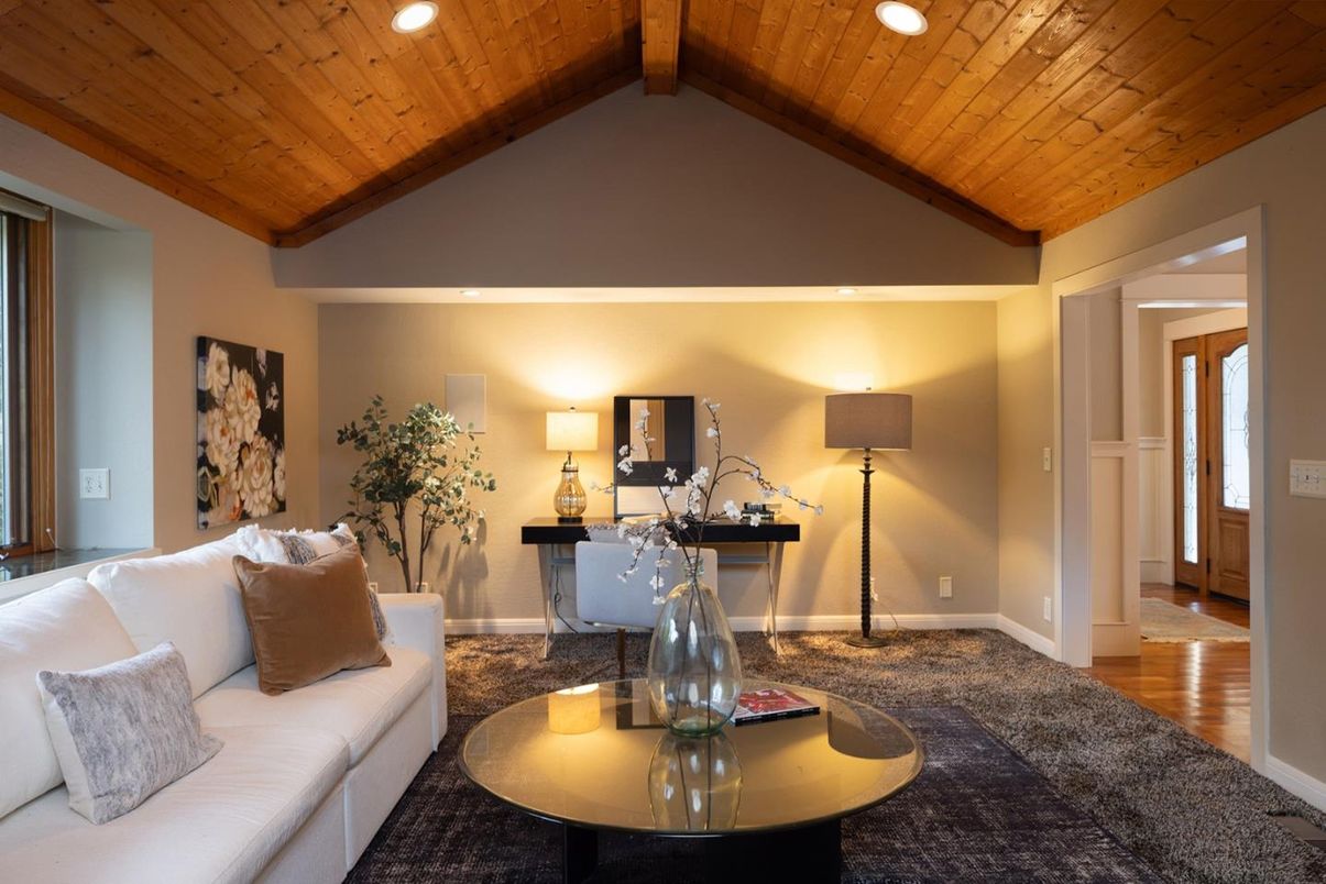 Interior, Living room, Recessed Lighting, Wooden Beams, Wooden Ceilings, Wood Texture Flooring