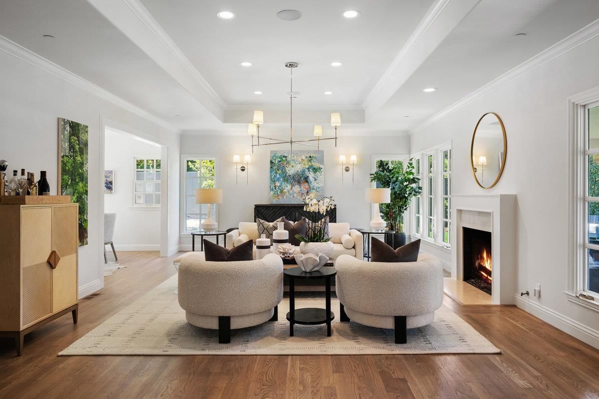 Fireplace, Interior, Living room, Pendant Lights, Recessed Lighting, Wood Texture Flooring