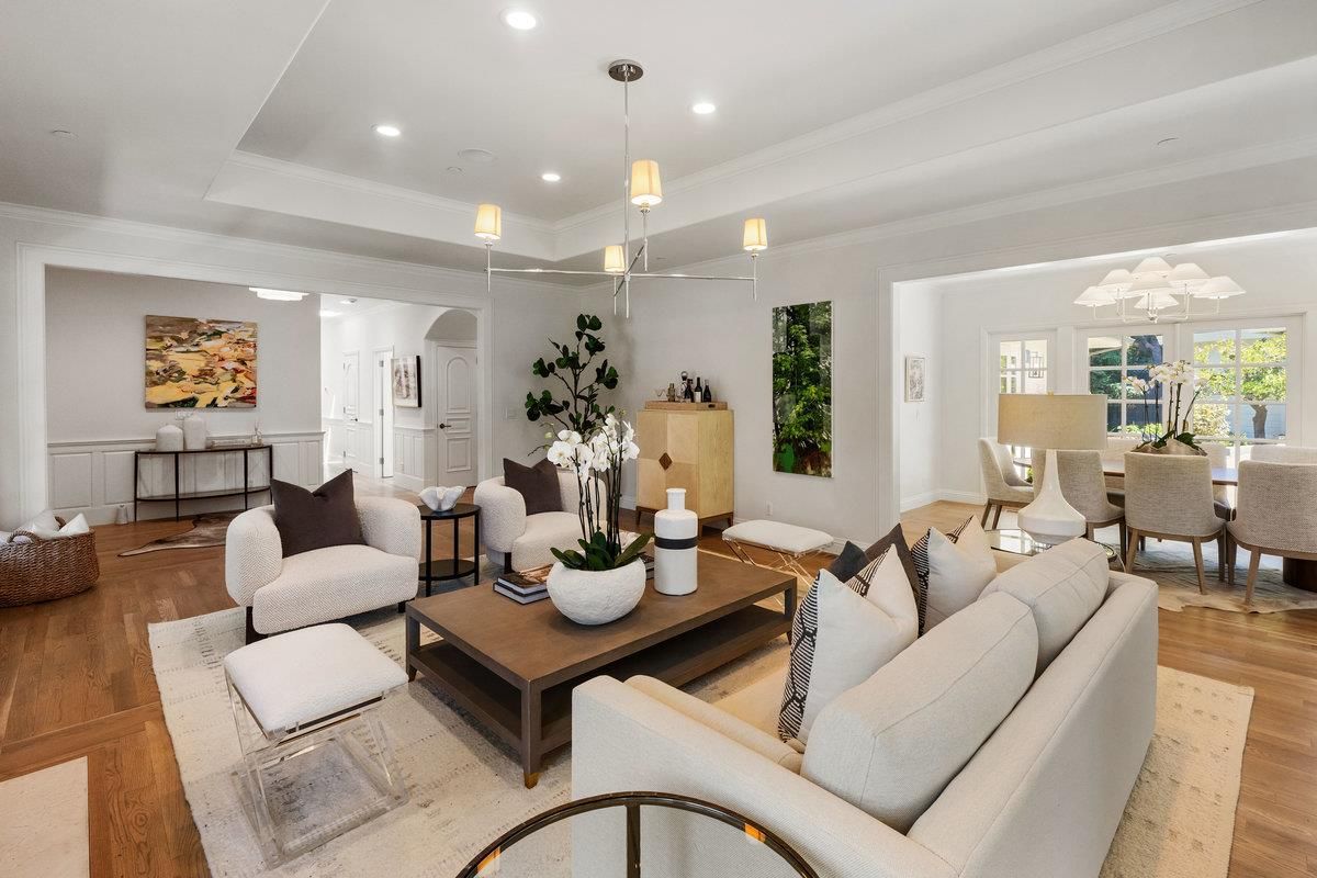 Dining room, Interior, Living room, Pendant Lights, Recessed Lighting, Wood Texture Flooring