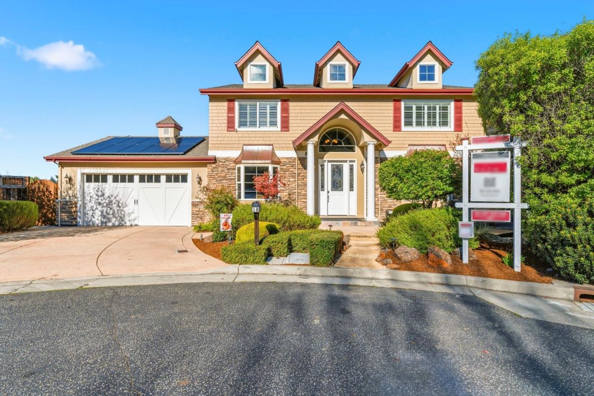 Attached, Exterior, Facade, Solar Panels, Georgian