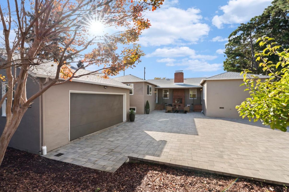 Detached Garage, Exterior