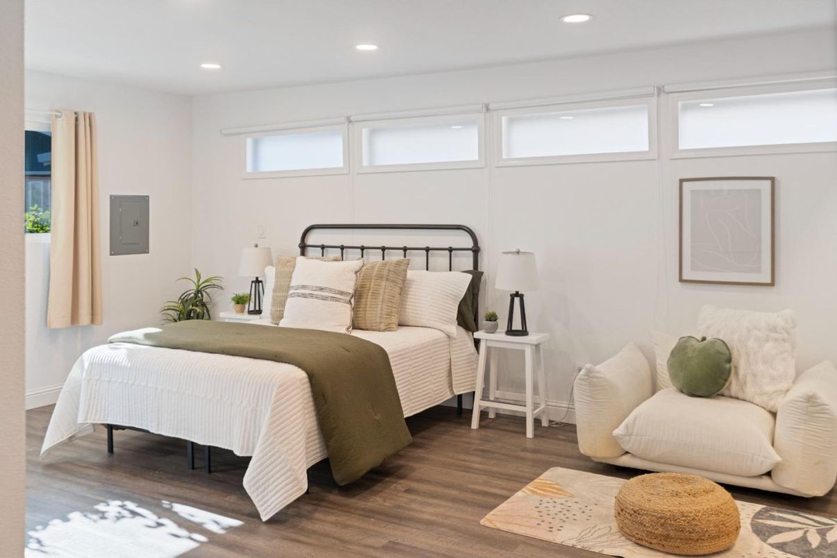 Bedroom, Interior, Recessed Lighting, Wood Texture Flooring