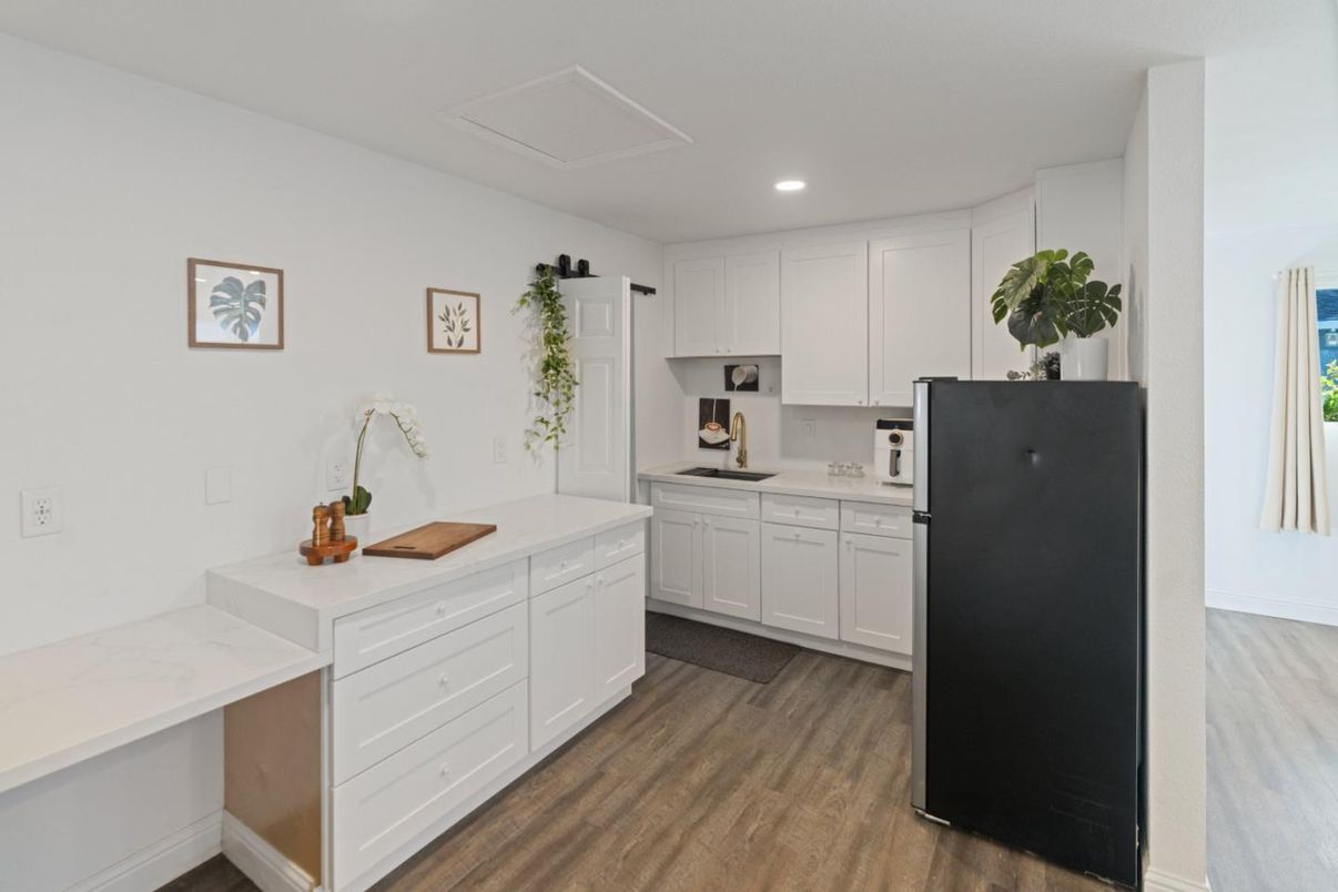 Interior, Kitchen, Recessed Lighting, Wood Texture Flooring