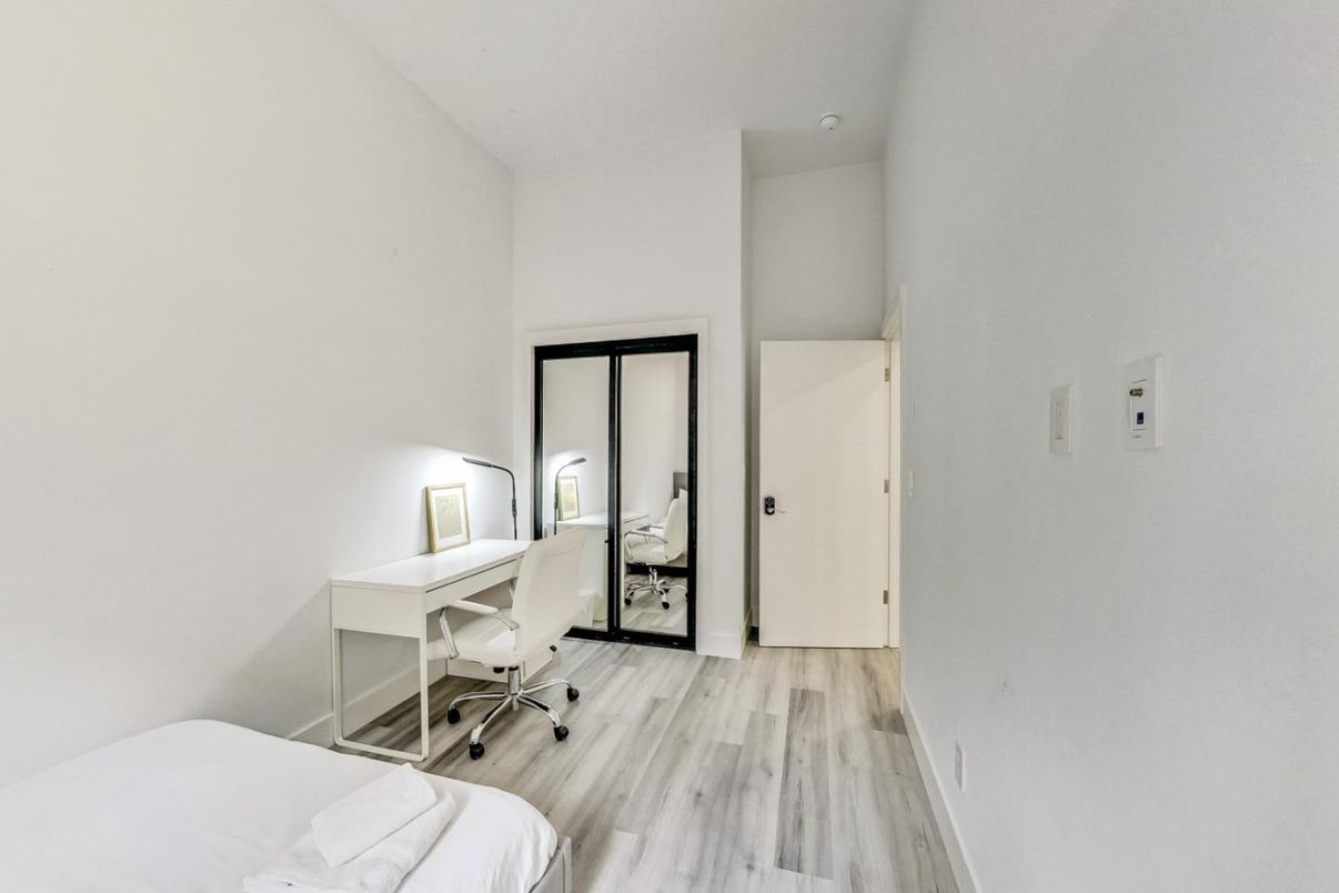 Bedroom, Home Office, Interior, Wood Texture Flooring