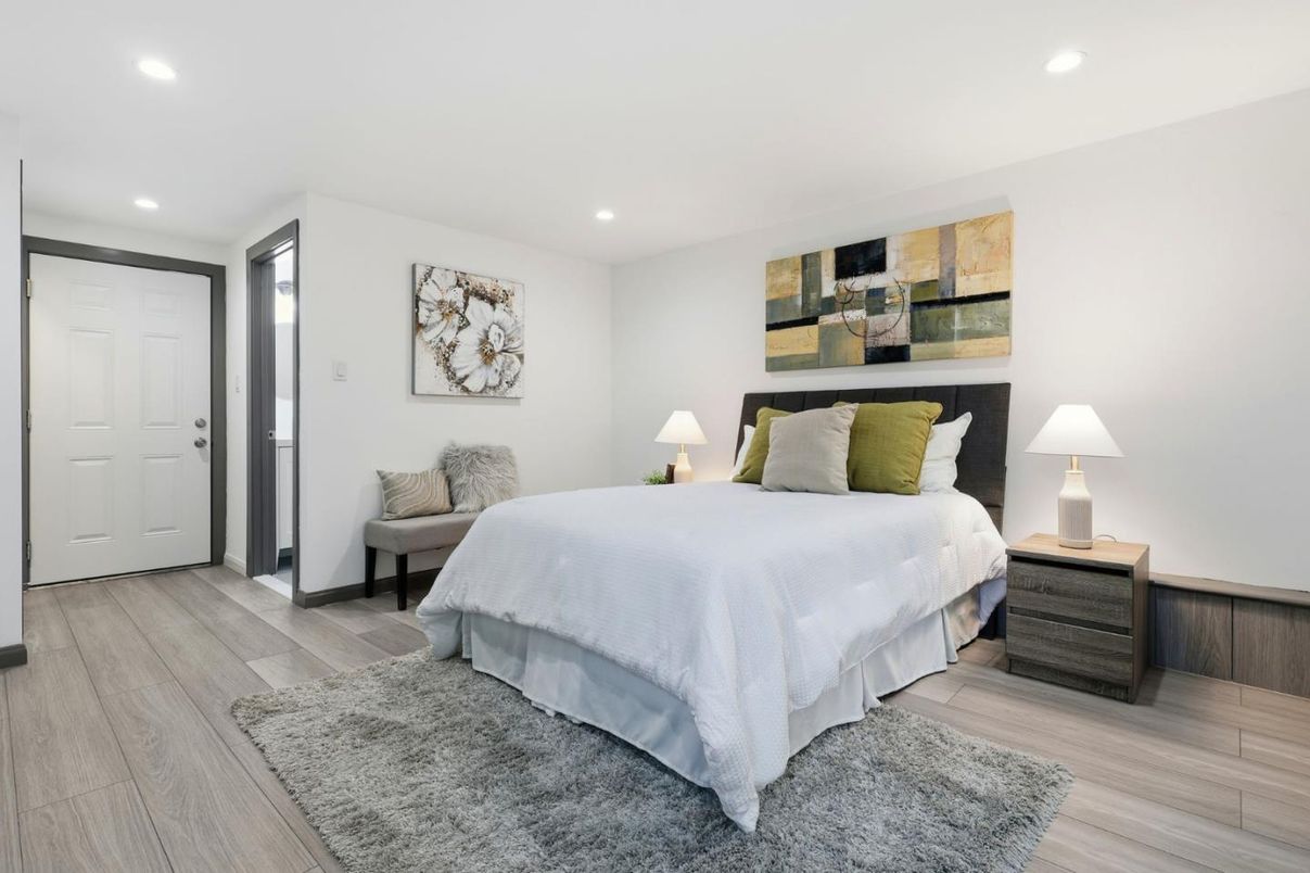 Bedroom, Interior, Recessed Lighting, Wood Texture Flooring