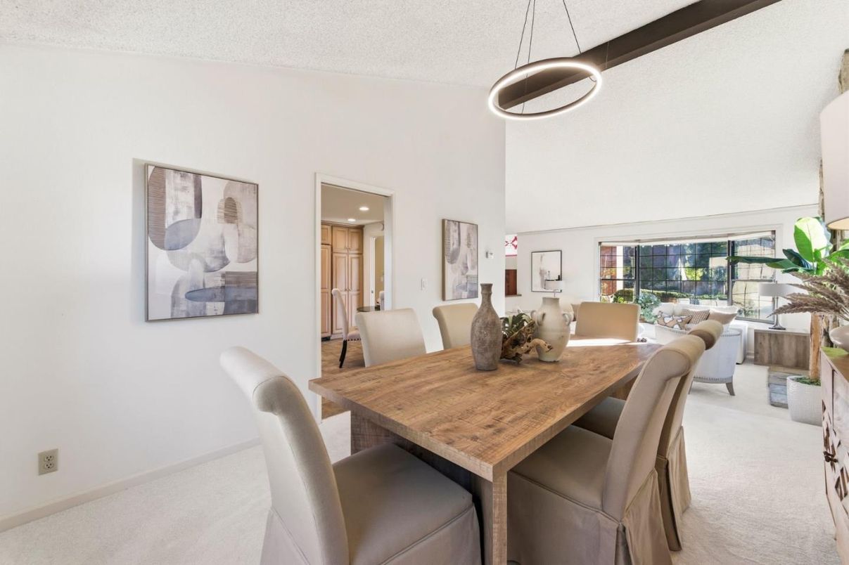 Dining room, Interior, Living room, Pendant Lights, Recessed Lighting