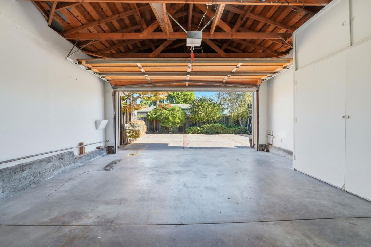 Garage, Interior, Wooden Beams, Wooden Ceilings