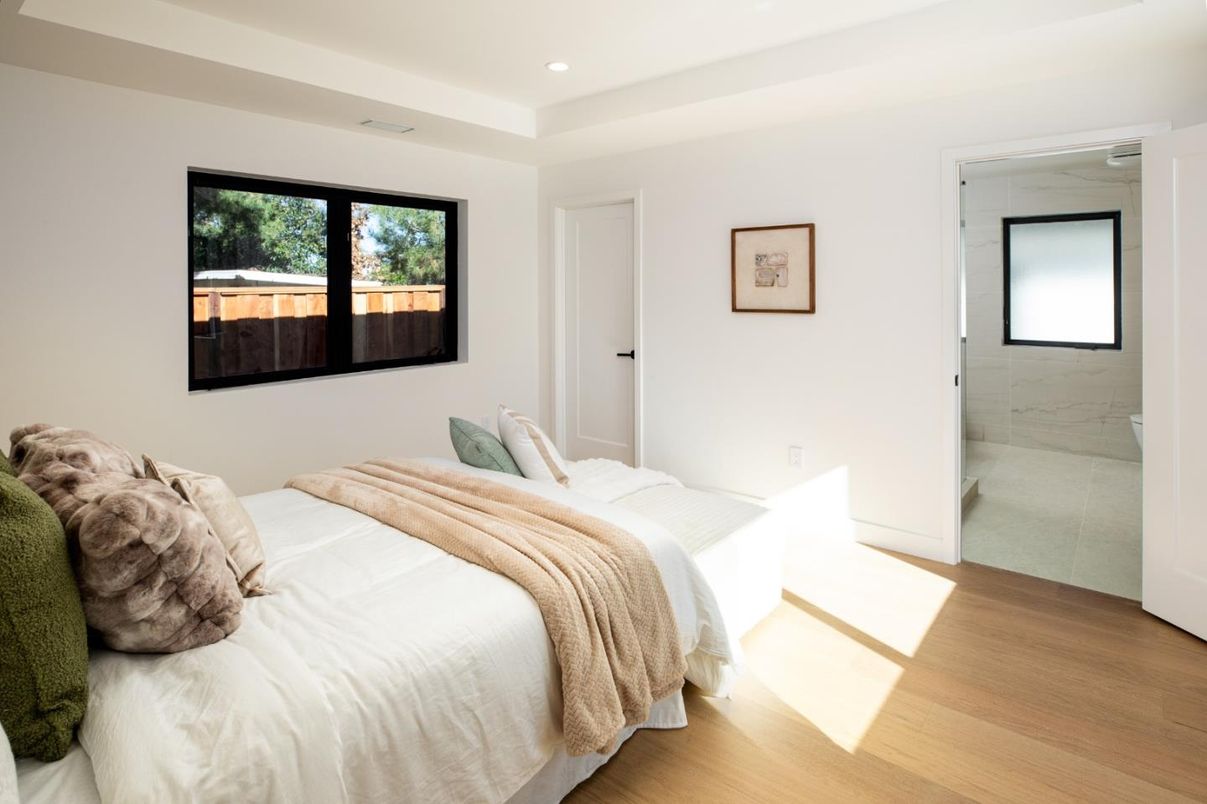 Bedroom, Interior, Marble, Recessed Lighting, Wood Texture Flooring