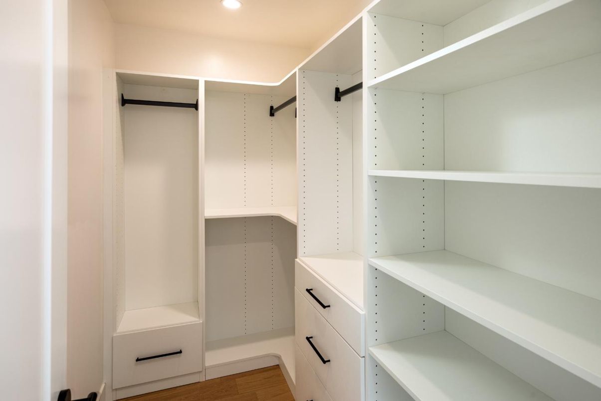 Interior, Recessed Lighting, Walk-in Closets, Wood Texture Flooring