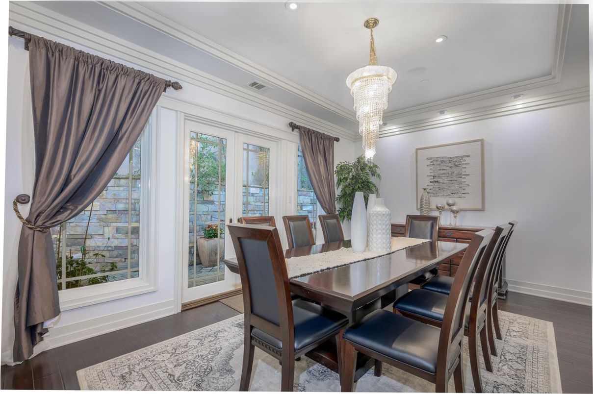 Chandelier, Dining room, Interior, Recessed Lighting, Wood Texture Flooring