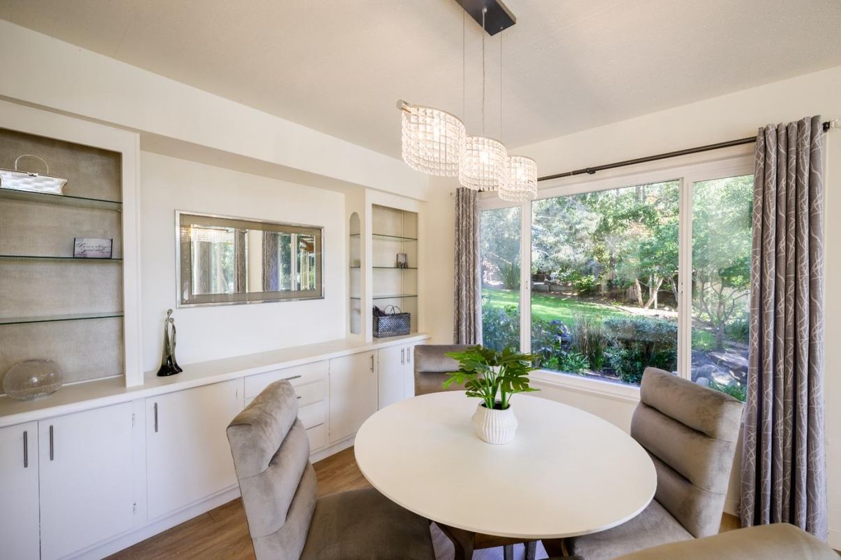 Chandelier, Dining room, Interior, Pendant Lights, Wood Texture Flooring