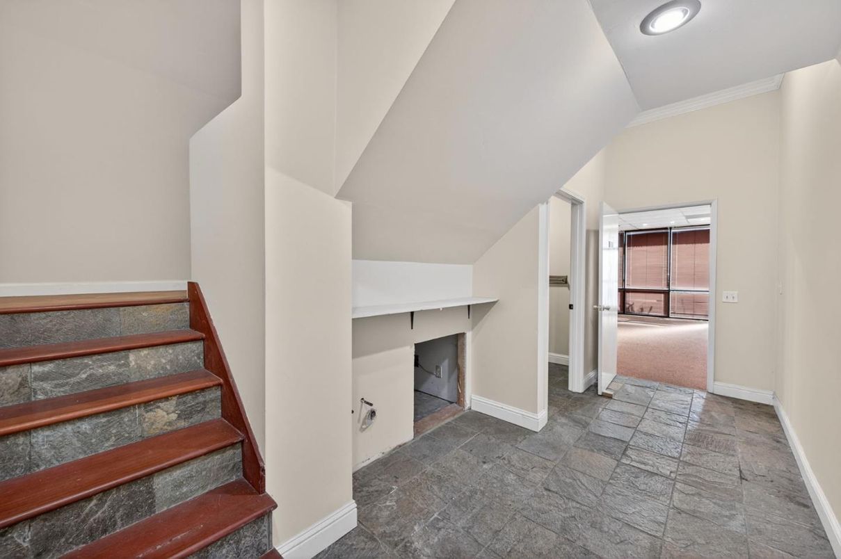 Fireplace, Interior, Recessed Lighting